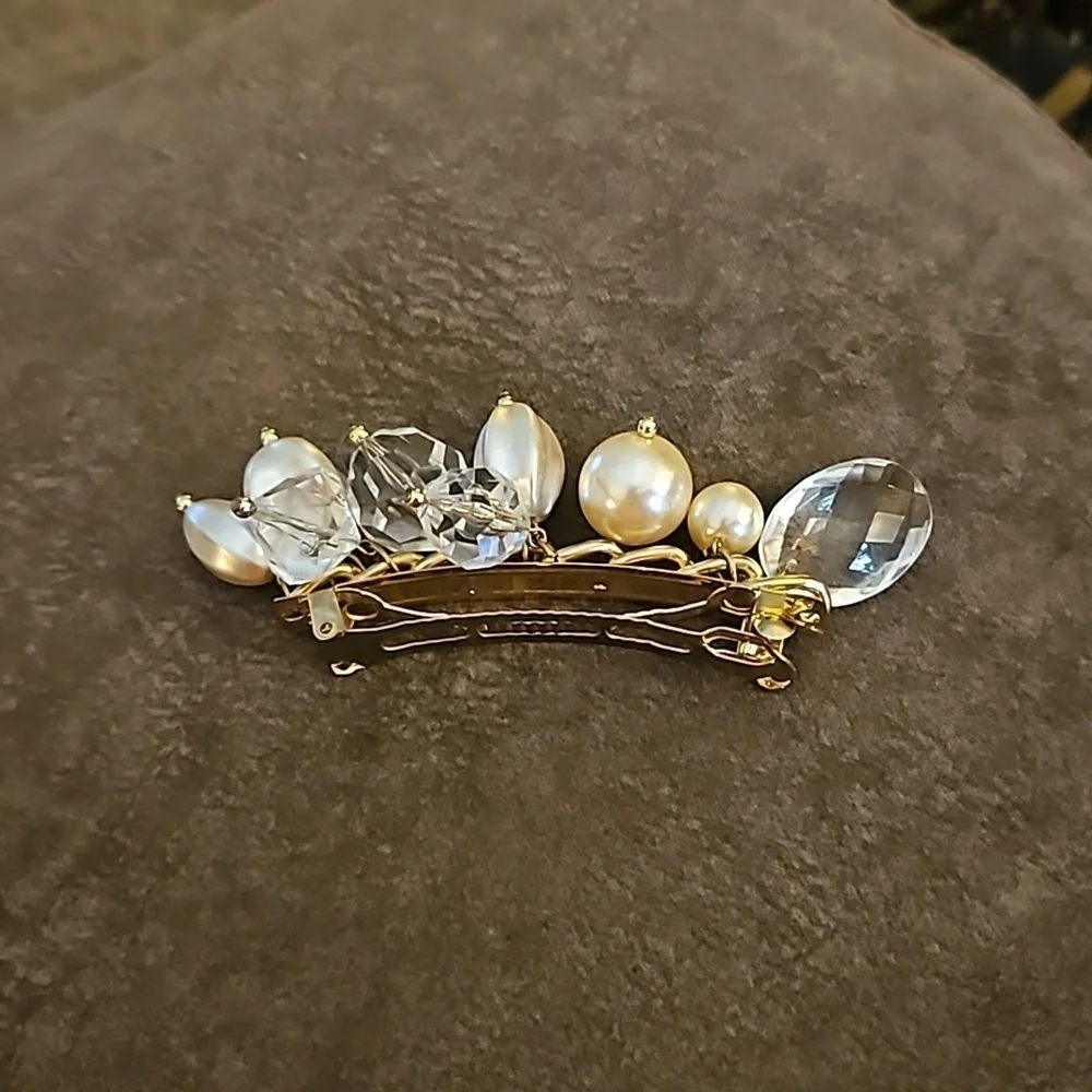 3/$30 Vintage Bauble Bead Flapper Barrette
